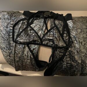 NWOT I Heart Raves holographic chaps set